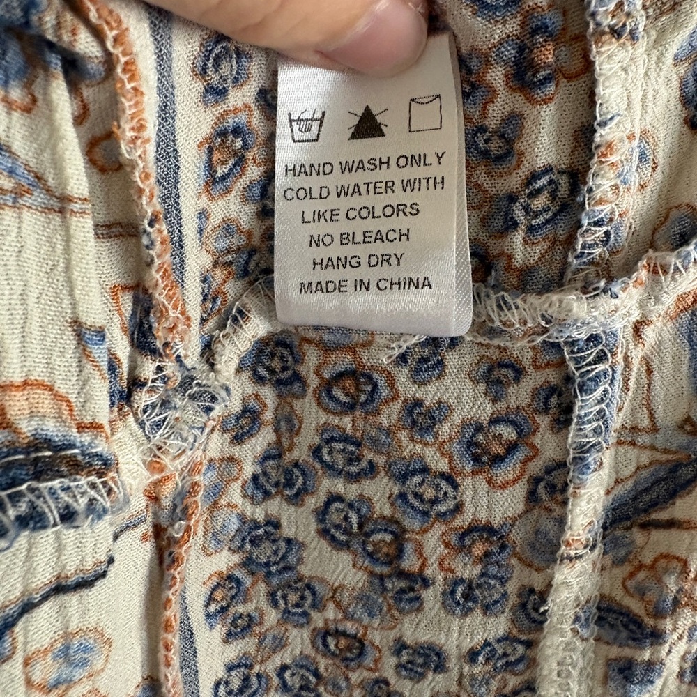 Carly Jean Floral Blue and White Women's Dress - Picture 5 of 5